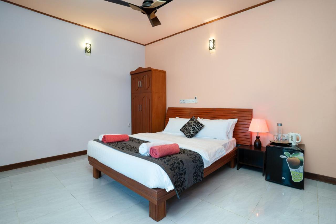 New Moon Village Ukulhas Island Exterior photo